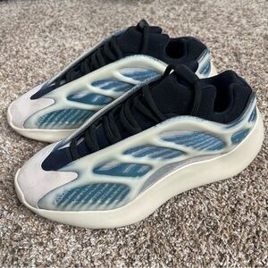 [SOLD] Yeezy Adidas Boost 700 V3 Kyanite Shoes